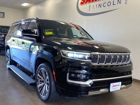 Used 2023 Jeep Grand Wagoneer L Series III AWD/4WD image 2