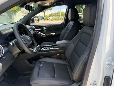 New 2026 Chevrolet Equinox LT FWD image 22