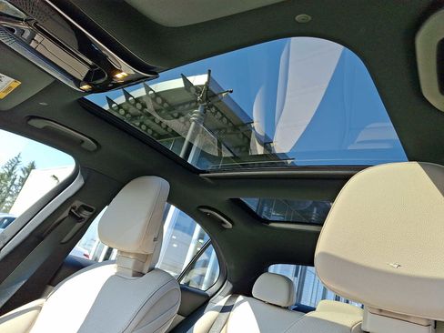 Used 2023 Mercedes-Benz C 300 4MATIC Sedan image 11