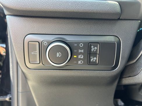 Used 2025 Ford Escape ST-Line Select AWD/4WD image 10