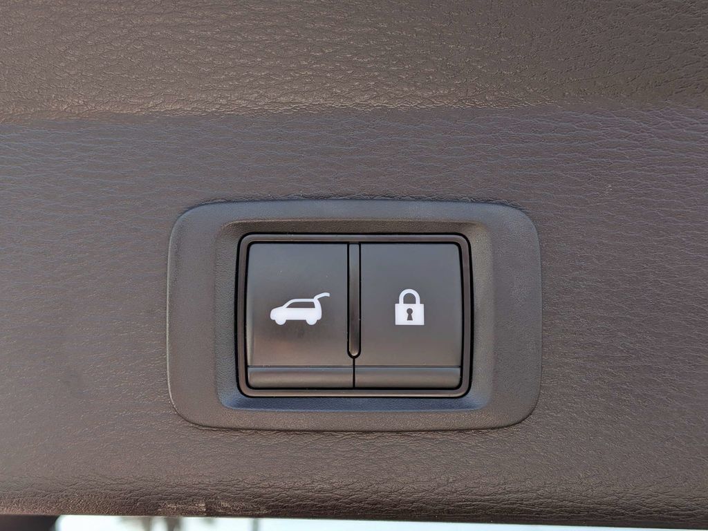 Used 2023 Mitsubishi Outlander SE FWD image 12