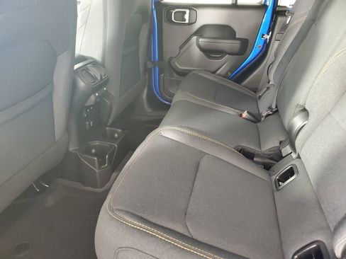 New 2025 Jeep Gladiator Willys image 13