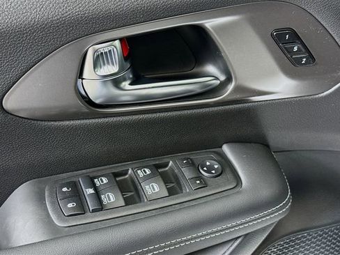 New 2026 Chrysler Pacifica Select image 17