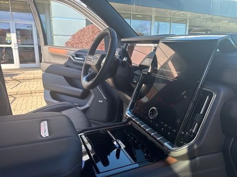 New 2026 GMC Yukon Denali w/ Denali Reserve Package image 40