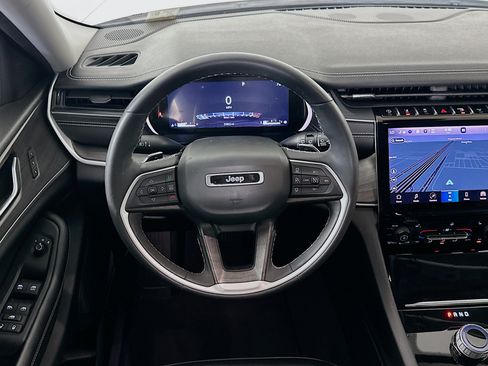 Used 2023 Jeep Grand Cherokee L Limited RWD image 18