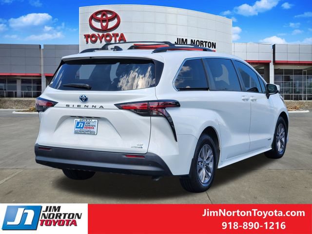 Used 2021 Toyota Sienna LE FWD image 6