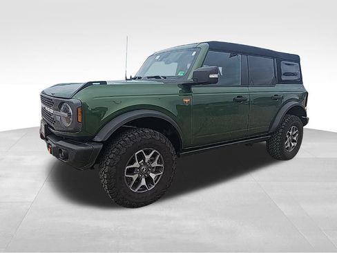 Used 2023 Ford Bronco Badlands image 17