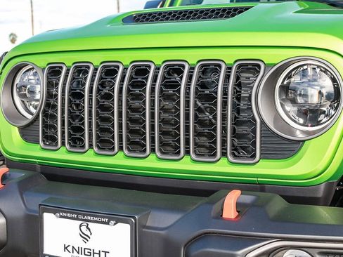 New 2025 Jeep Gladiator Mojave image 6