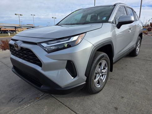 Used 2025 Toyota RAV4 XLE image 4