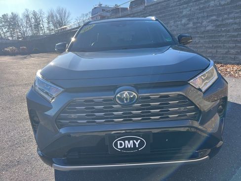 Used 2020 Toyota RAV4 XSE image 7