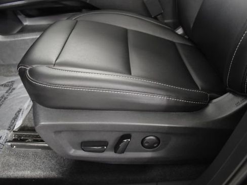 Certified 2025 Nissan Murano SL AWD/4WD image 12