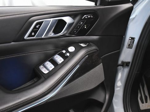 Used 2023 BMW X7 xDrive40i w/ M Sport Package image 10