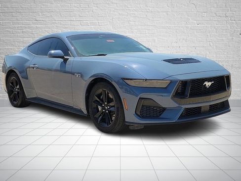 Used 2025 Ford Mustang GT RWD image 6