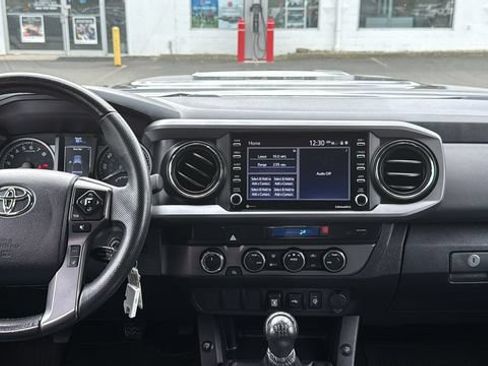 Certified 2022 Toyota Tacoma TRD Sport AWD/4WD image 22