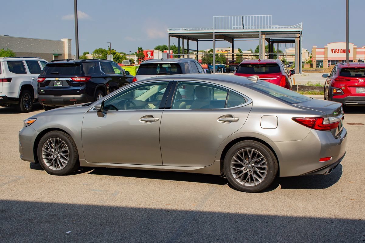 Used 2018 Lexus ES 350 w/ Luxury Package w/ Premier Package FWD image 6