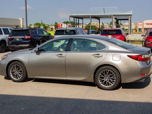 Used 2018 Lexus ES 350 w/ Premier Package FWD image 6