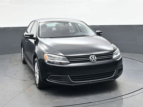 Used 2014 Volkswagen Jetta SE image 2