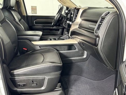 Used 2022 RAM 3500 Laramie AWD/4WD image 5