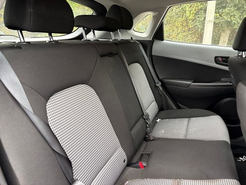 Used 2021 Hyundai Kona SE image 28