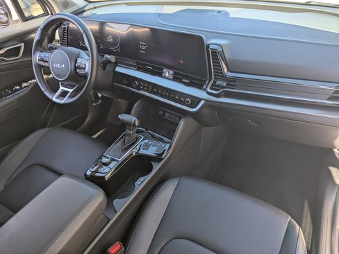 Certified 2025 Kia Sportage EX w/ Premium Package image 10