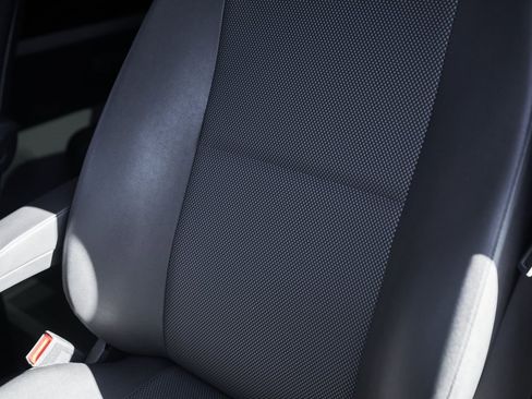 Used 2018 Mercedes-Benz Sprinter 2500 image 47