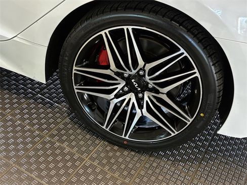 Used 2022 Kia Stinger GT1 w/ Red Interior Color Package image 9