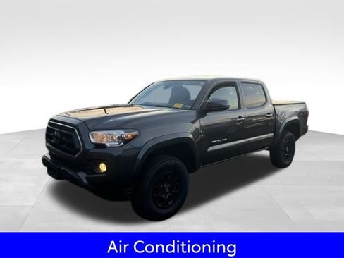 Used 2021 Toyota Tacoma SR image 3