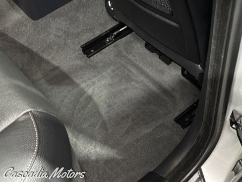 Used 2009 BMW 335i xDrive Sedan image 25