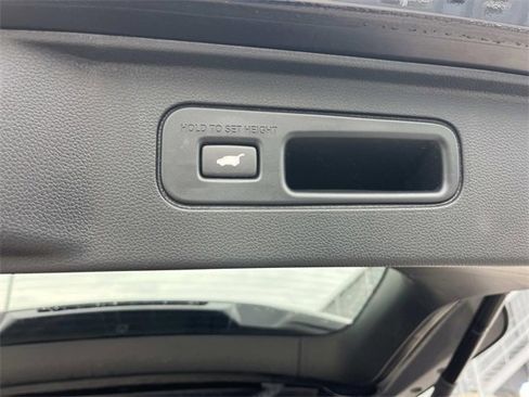 Used 2023 Honda Pilot Elite image 13