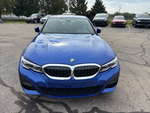 Used 2021 BMW 330i xDrive Sedan w/ M Sport Package AWD/4WD image 7