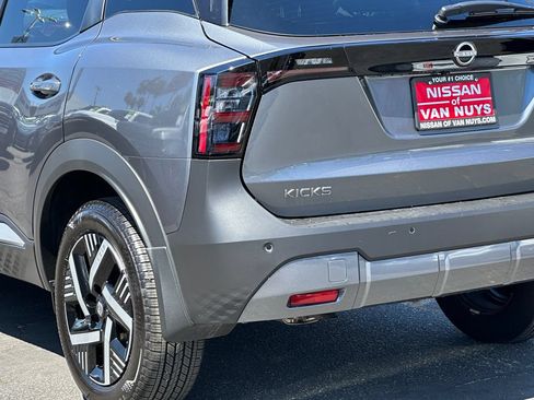 Used 2026 Nissan Kicks SV FWD image 5