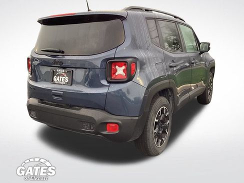 Used 2023 Jeep Renegade Latitude AWD/4WD image 12