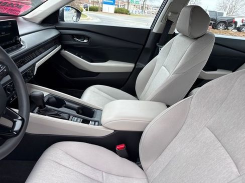 Used 2023 Honda Accord LX image 12