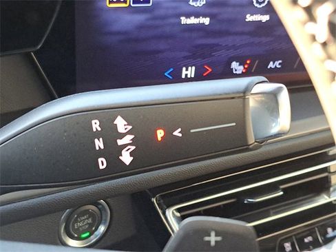 Used 2026 Chevrolet Traverse LT w/ Midnight/Sport Edition image 17