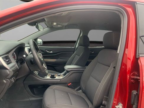 Used 2023 GMC Acadia SLE w/ Driver Convenience Package image 9