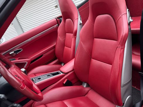 Used 2015 Porsche 911 Carrera S RWD image 9
