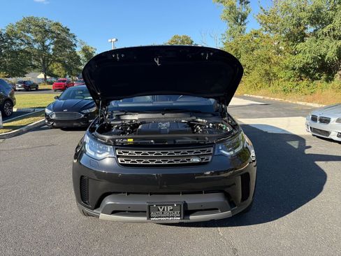 Used 2020 Land Rover Discovery SE image 36