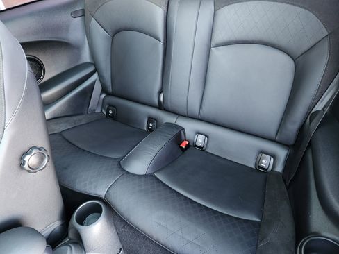 Used 2023 MINI Cooper SE image 18