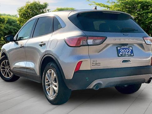 Certified 2022 Ford Escape SE w/ Cold Weather Package image 2
