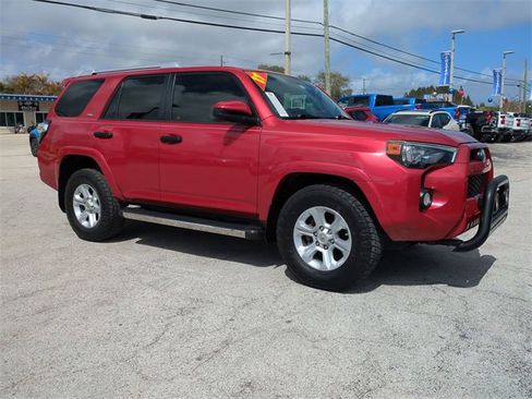 Used 2017 Toyota 4Runner SR5 image 2