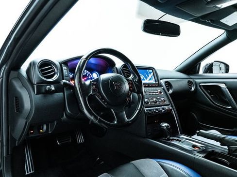 Used 2014 Nissan GT-R Track Edition AWD/4WD image 24