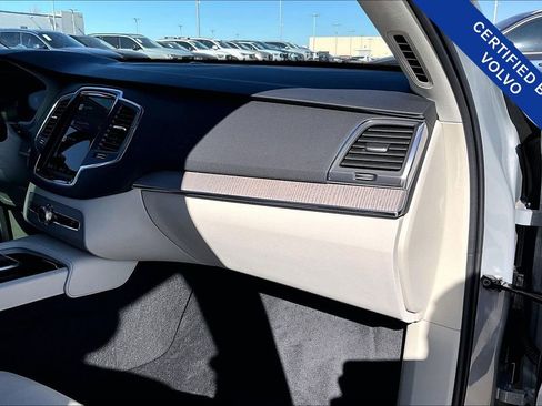 Certified 2025 Volvo XC90 B6 Core image 21