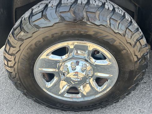 Used 2018 RAM 2500 Tradesman w/ Chrome Appearance Group AWD/4WD image 10