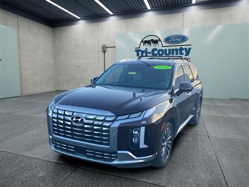 Used 2023 Hyundai Palisade Calligraphy image 3