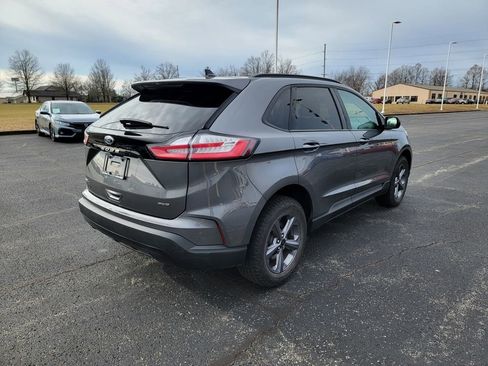 Used 2023 Ford Edge SEL w/ Sport Appearance Package image 15
