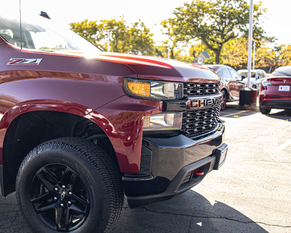 Used 2021 Chevrolet Silverado 1500 Custom Trail Boss w/ LPO, Dark Essentials Package AWD/4WD image 3
