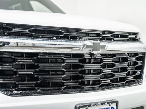 New 2026 Chevrolet Traverse LT w/ Sun and Wheel Package image 13