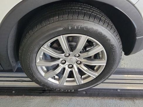 Certified 2023 Cadillac XT4 Premium Luxury w/ Driver Assist Package image 9