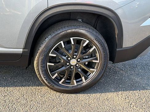 New 2026 Chevrolet Traverse LT w/ Sun and Wheel Package image 9