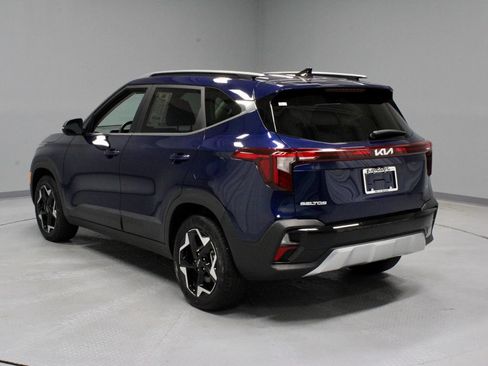 Used 2024 Kia Seltos EX AWD/4WD image 11